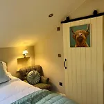 Helm Mount & Ferienhaus Kendal